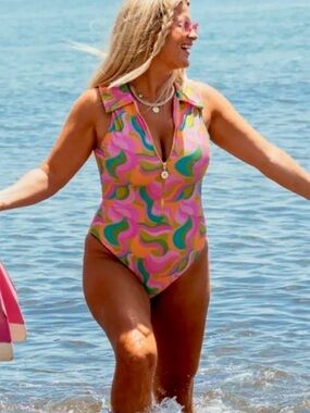 Show Me Your MuMu Barbie Daisy Surf Swimsuit - NWT 1X